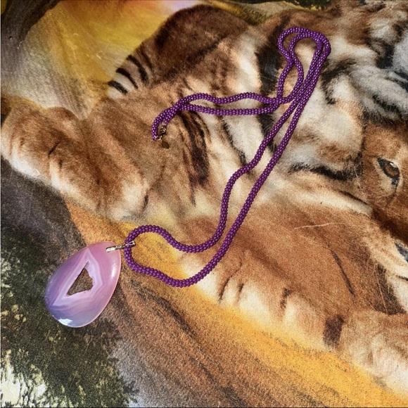 Robert Verdi Beaded Necklace With Pendant - Picture 4 of 6